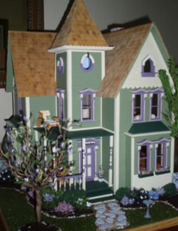 Fairfield Dollhouse