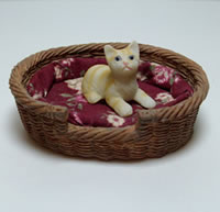 Make a basket for this cute kitty