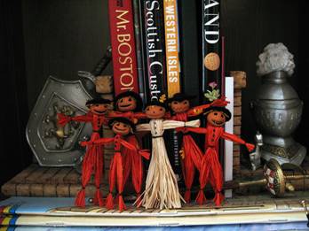 How to make a miniature scarecrow