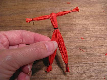 How to make a miniature scarecrow