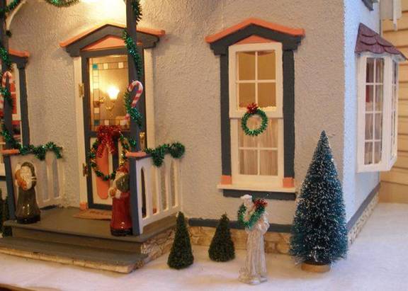 Holiday Dollhouse