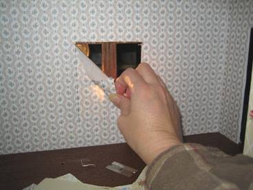 Wall Papering Your Dollhouse