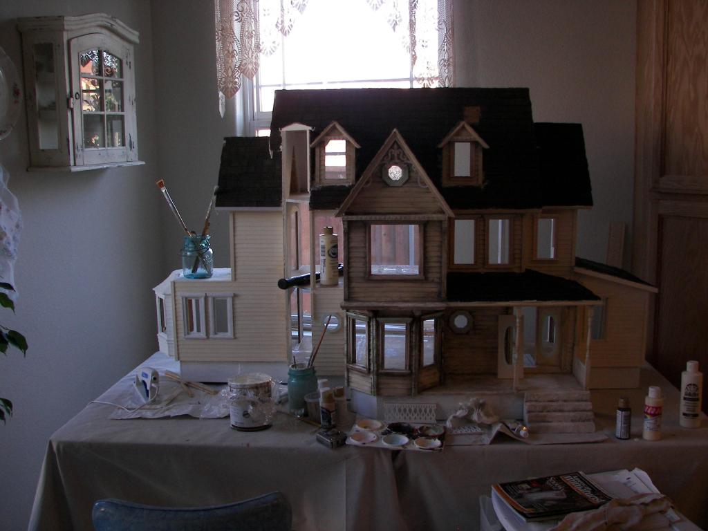 100_4632.jpg Dollhouse Delights The Greenleaf Miniature Community