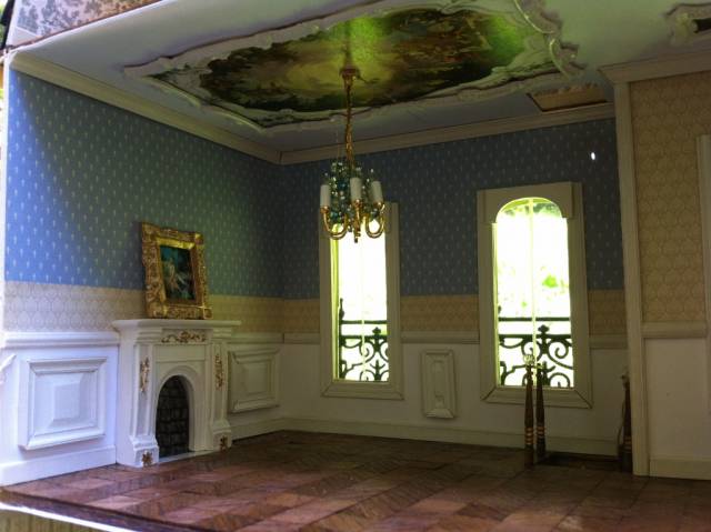 Bedroom with ceiling Bedroom with ceiling