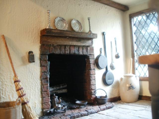 Sugarplum Dollhouse The Greenleaf Miniature Community Fireplace By Angieaug