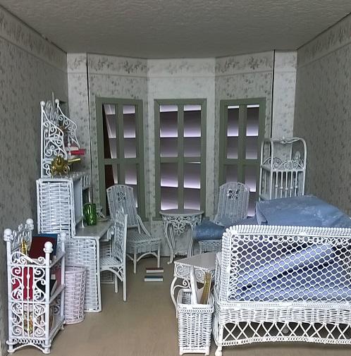 large.family_parlor_fabric_selections.jp