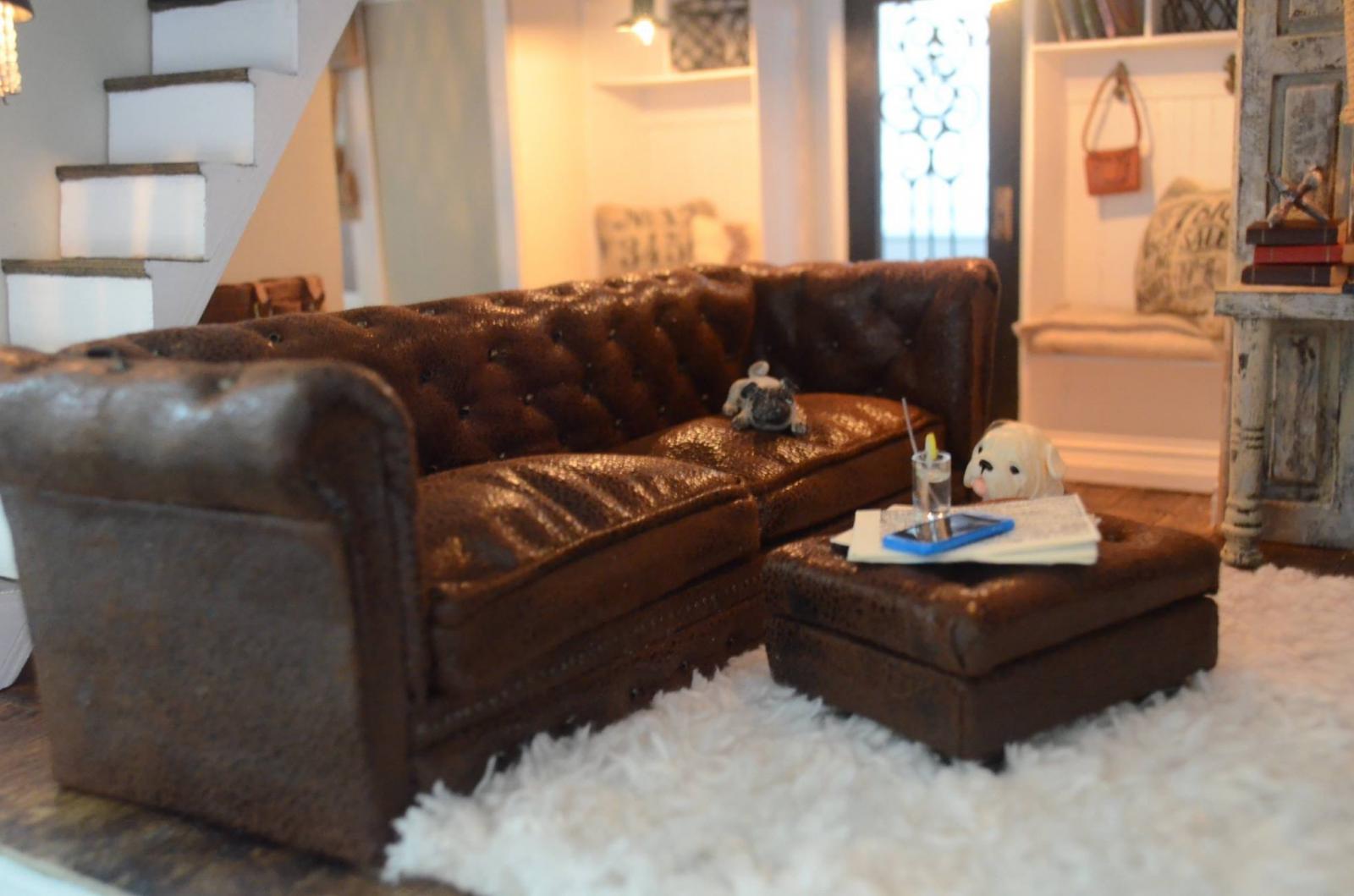 Miniature Restoration Hardware Vintage Leather Kensington Sofa Miniature Restoration Hardware Vintage Leather Kensington Sofa